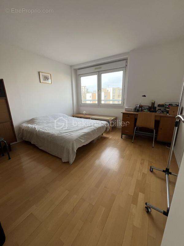 CALUIRE-ET-CUIRE – Appartement traversant avec vue panoramique exceptionnelle ! - photo 5