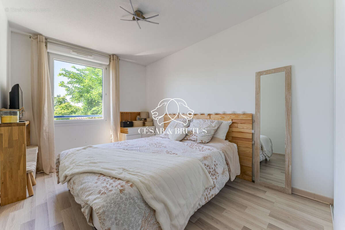 Appartement à L&#039;ISLE-D&#039;ABEAU