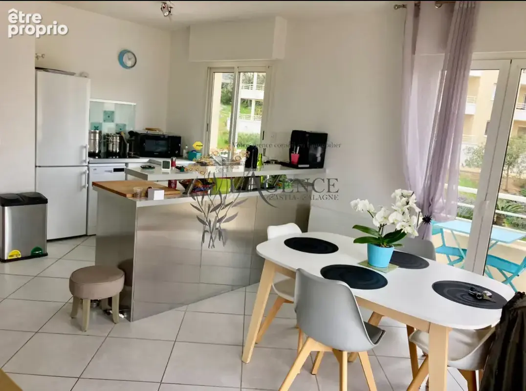 Appartement à deux pas du centre de L Ile Rousse - photo 4