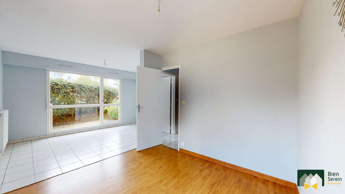 Appartement à MAINVILLIERS