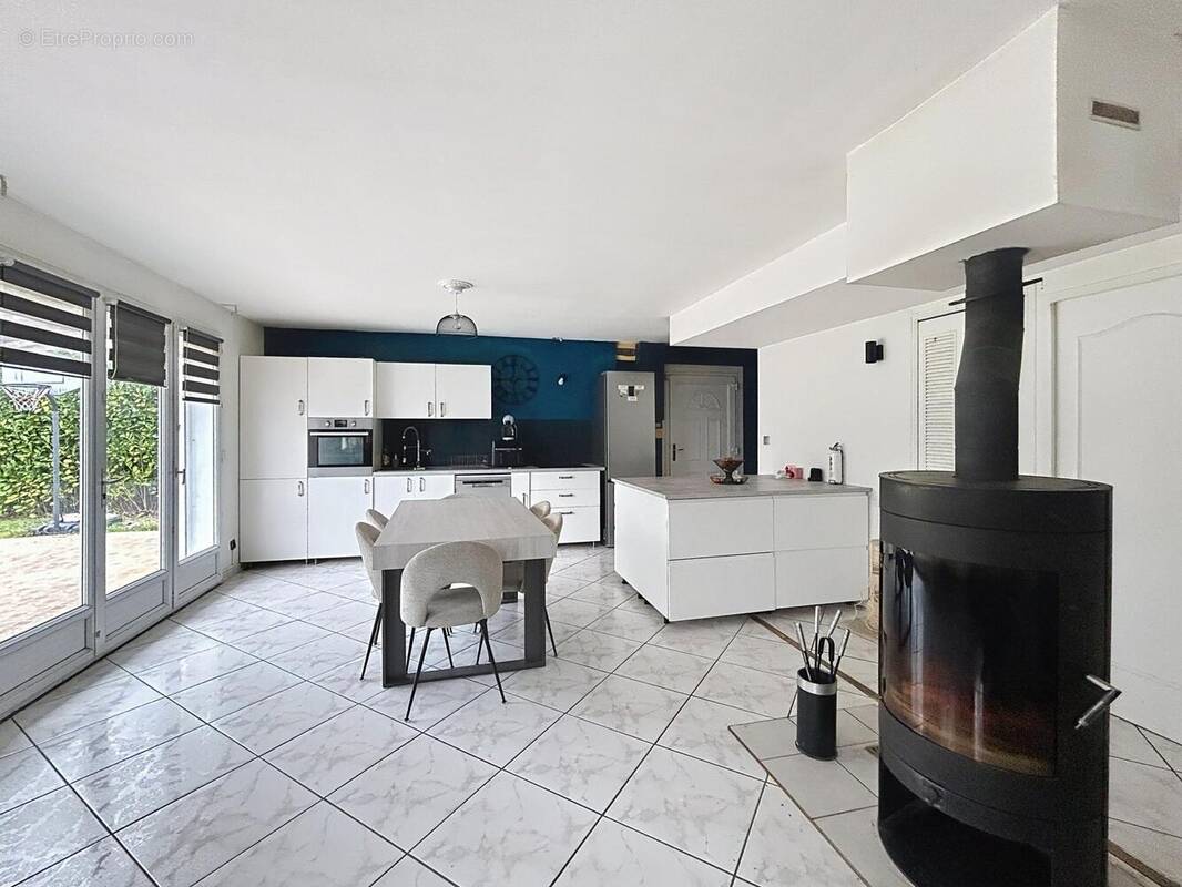 Photo 1 - Maison à ESTRABLIN