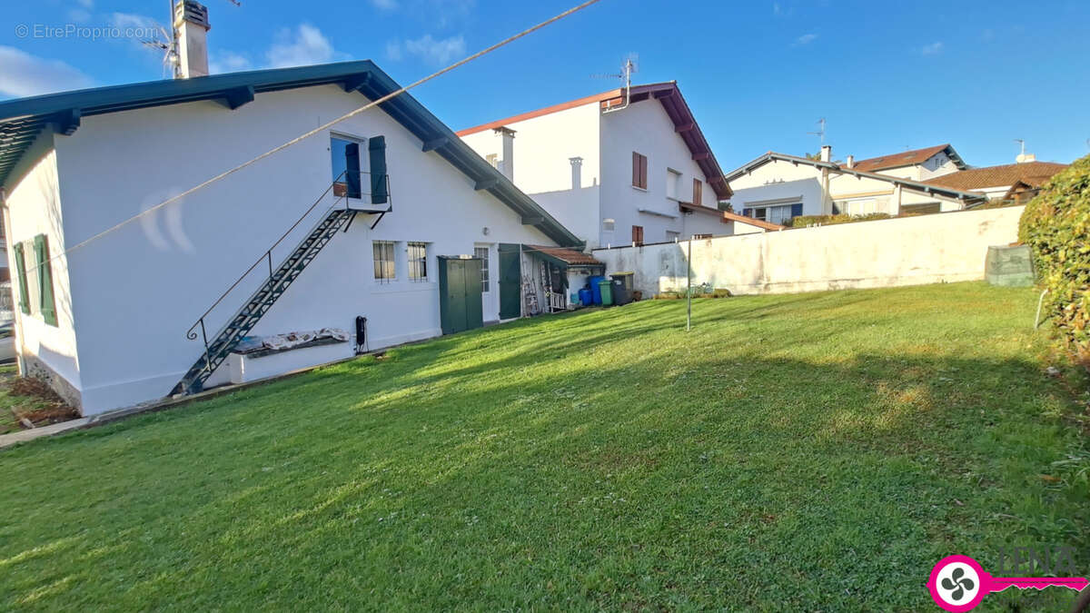 Maison à CIBOURE