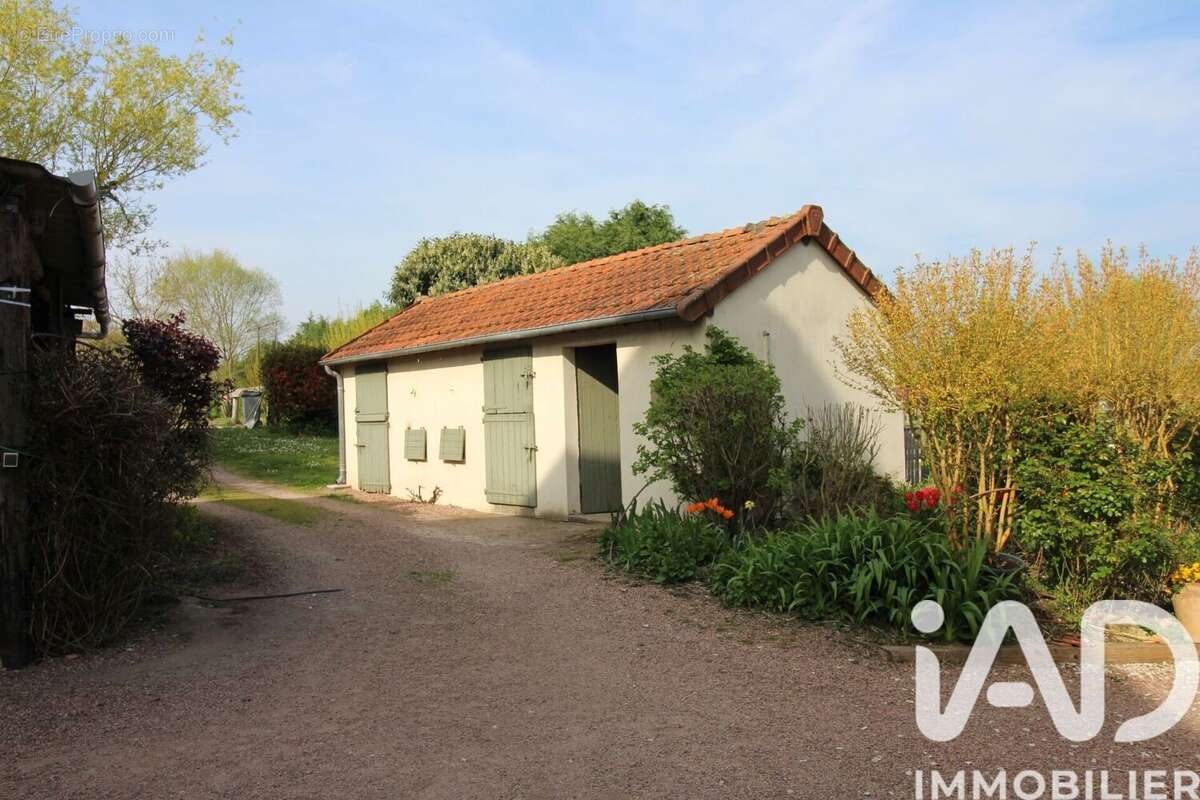 Photo 5 - Maison à VARENNES-VAUZELLES