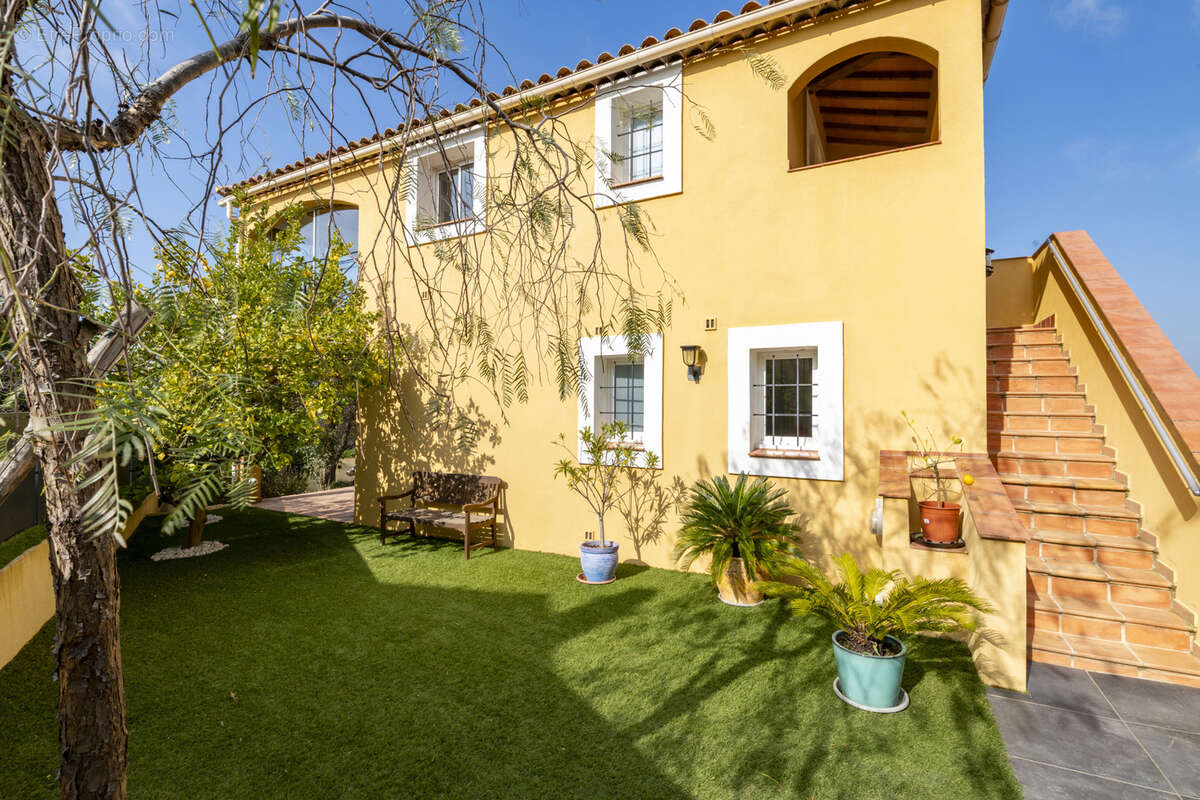 Maison à SIX-FOURS-LES-PLAGES