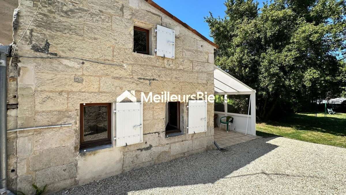 Appartement à SAINTES