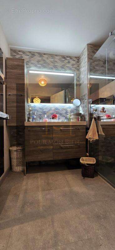 Appartement à LEVES