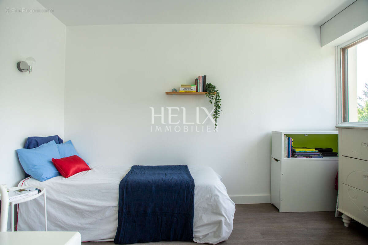 Appartement à LE MESNIL-LE-ROI