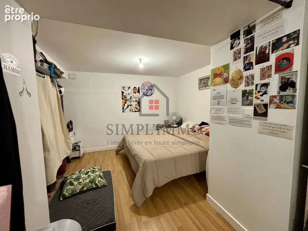 Ensemble immobilier de 108 m² loué - photo 7