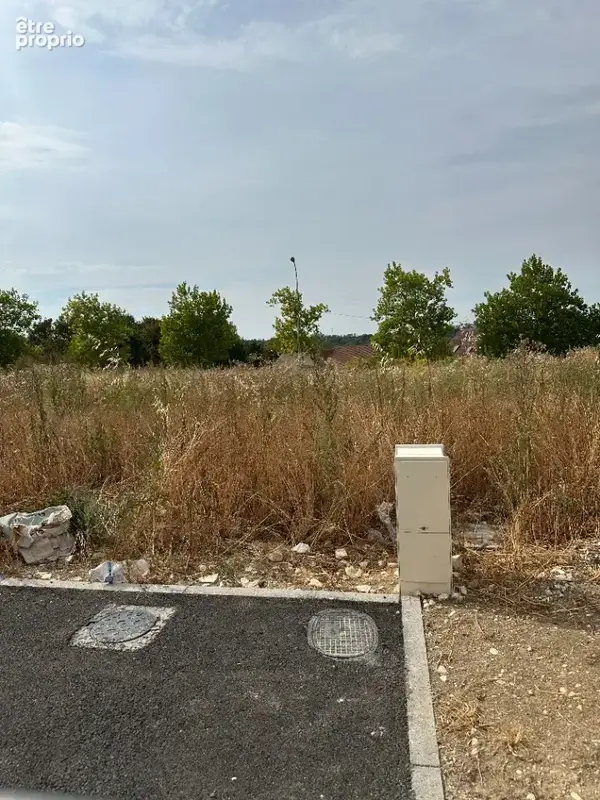 Terrain à FRESNES-SUR-MARNE