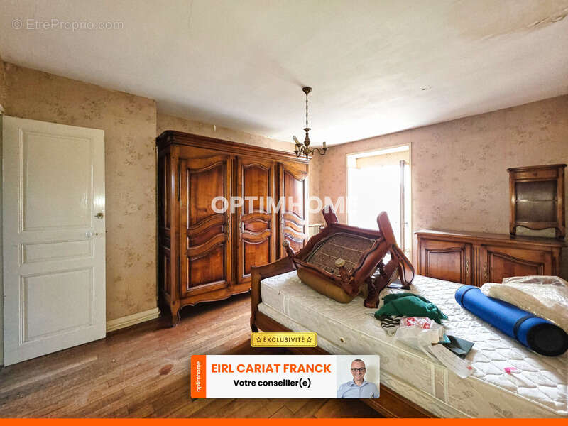 Maison à SAINT-ETIENNE-DE-FURSAC