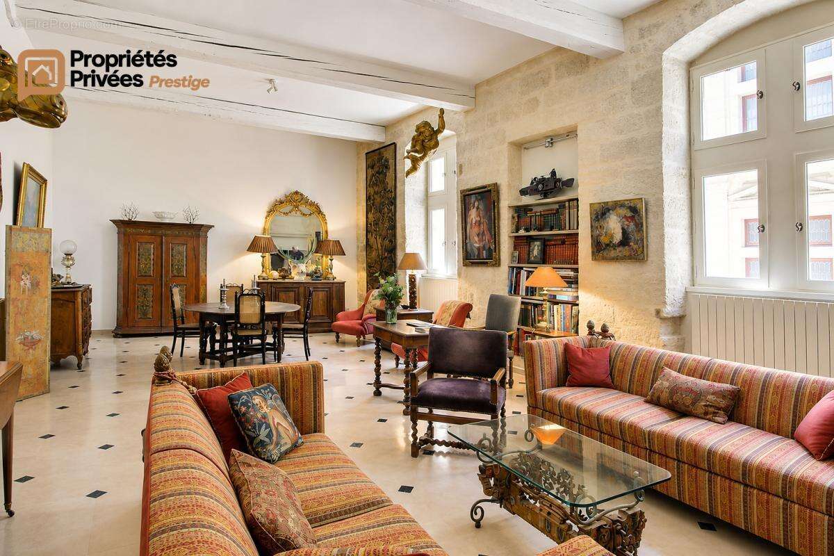 Appartement à UZES