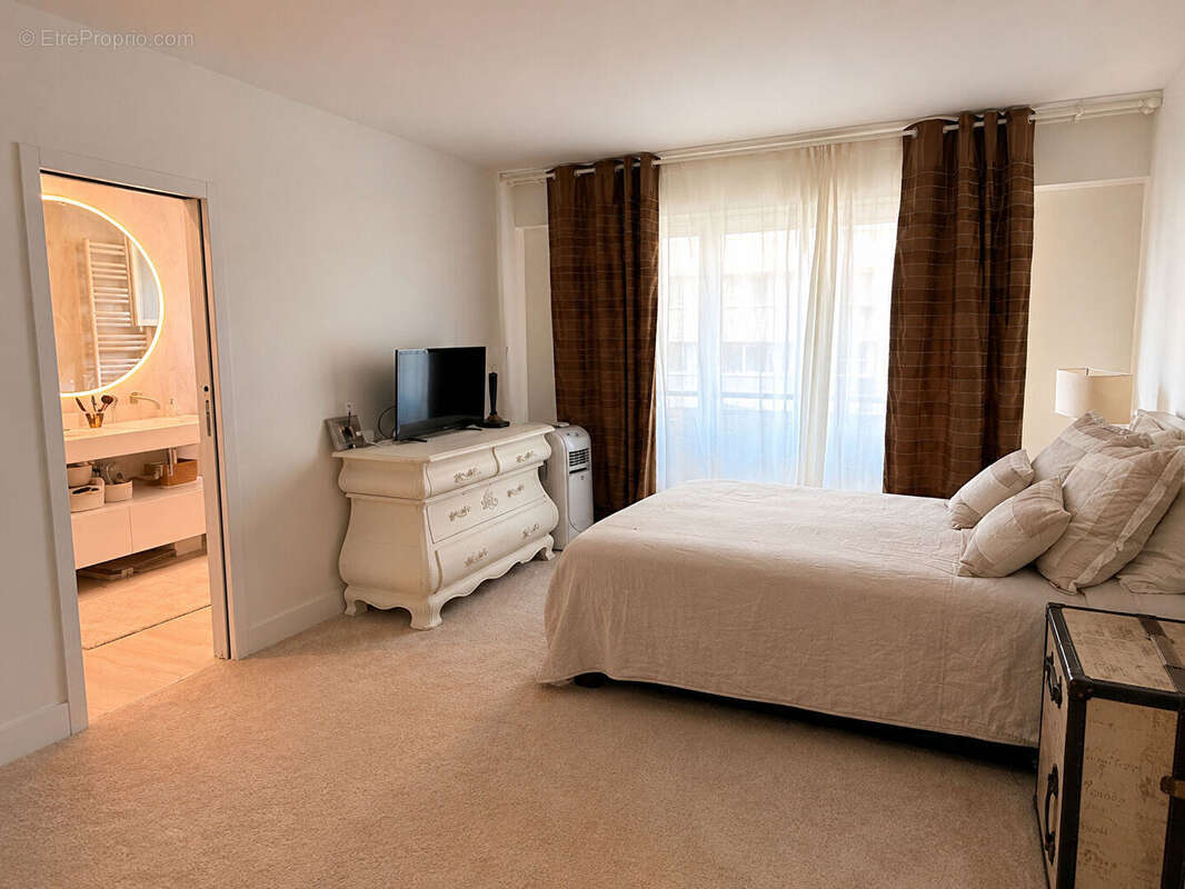Appartement de prestige 4 pièces à vendre à Auteuil Nord, Paris - photo 6
