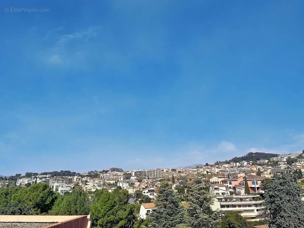 Appartement à LE CANNET