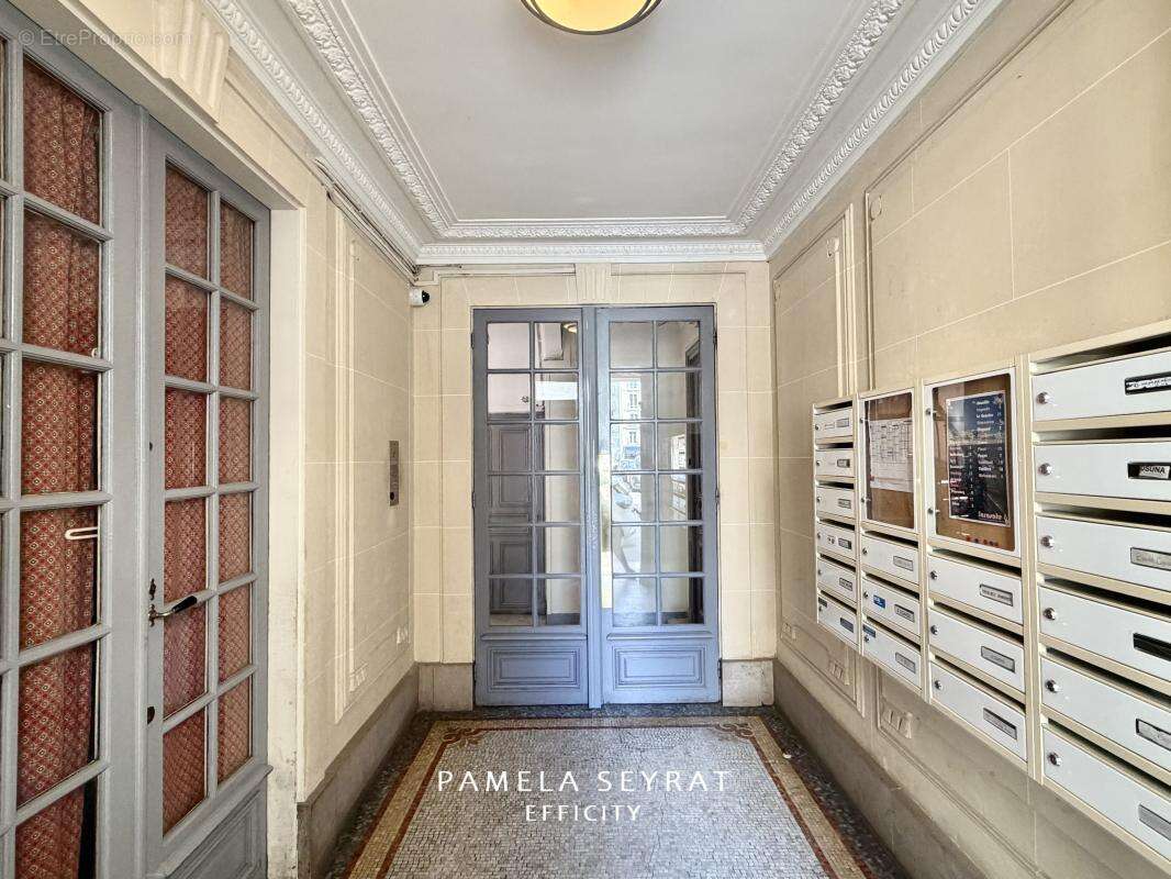 Appartement à PARIS-15E