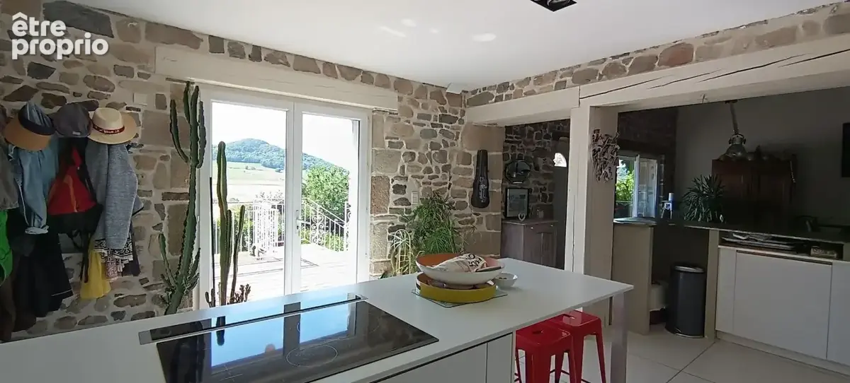 Maison avec vue et piscine, 6 chambres, à SAINT BABEL 63500 - photo 9