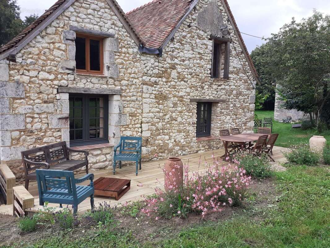 Maison à MARCILLY-SUR-MAULNE