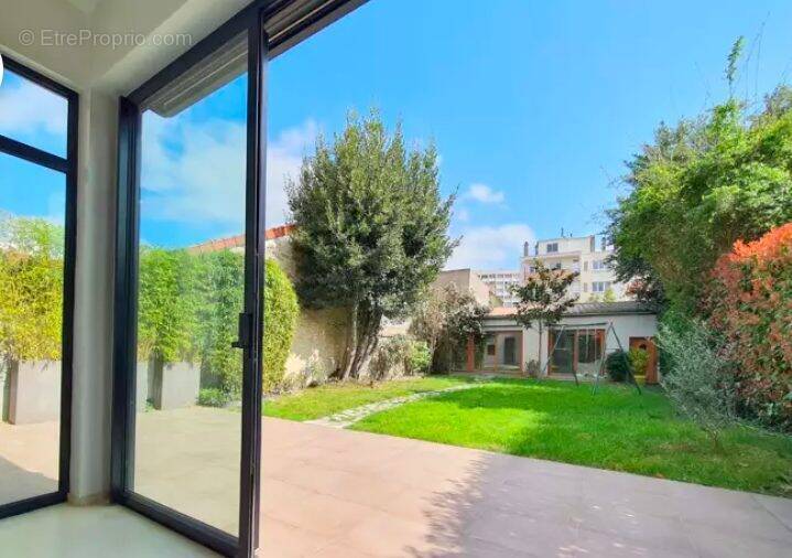 Maison à MAISONS-ALFORT