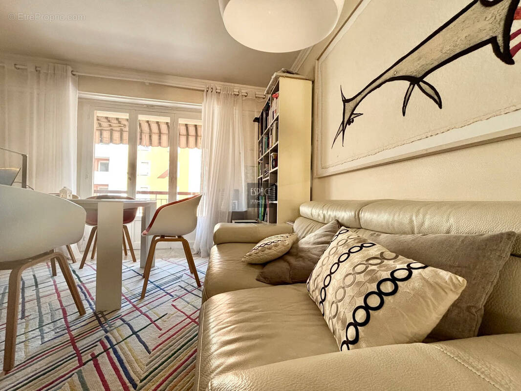 Appartement à ROQUEBRUNE-CAP-MARTIN