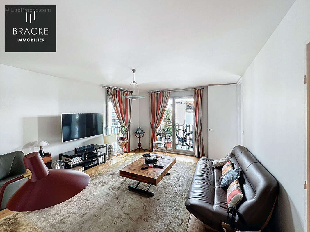 Appartement à PARIS-17E