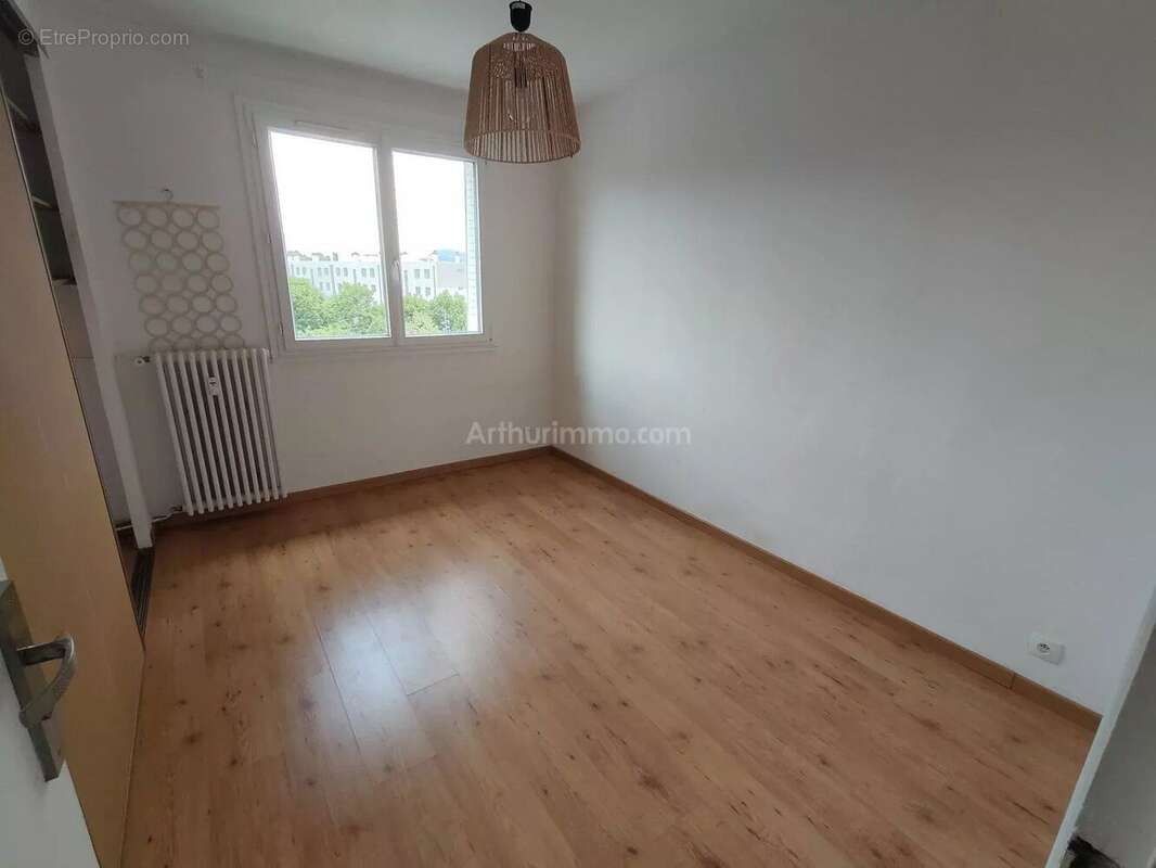 Appartement à FONTAINE