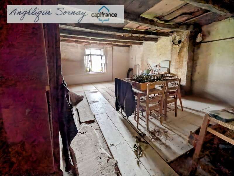 Maison à SAINT-JULIEN