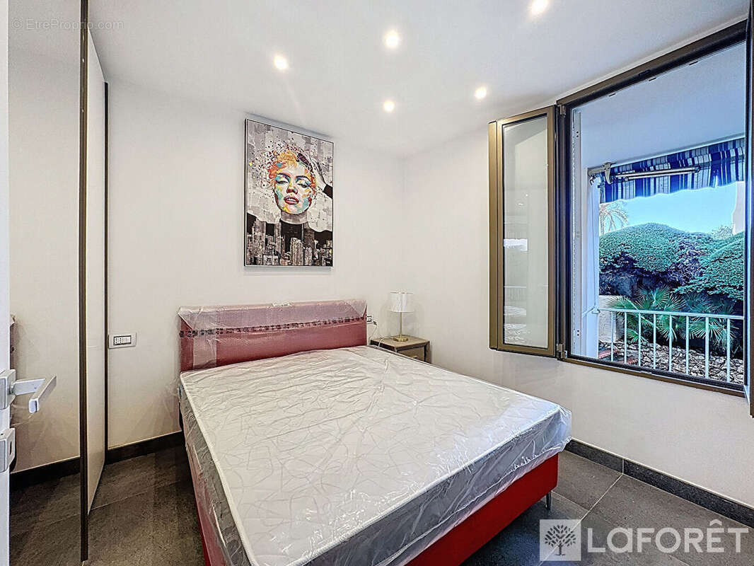 Appartement à ROQUEBRUNE-CAP-MARTIN