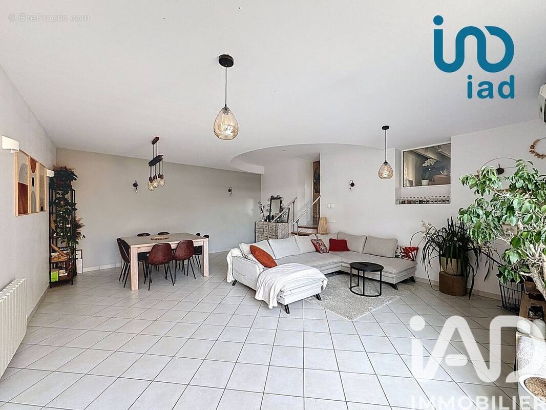 Photo 1 - Maison à MACLAS