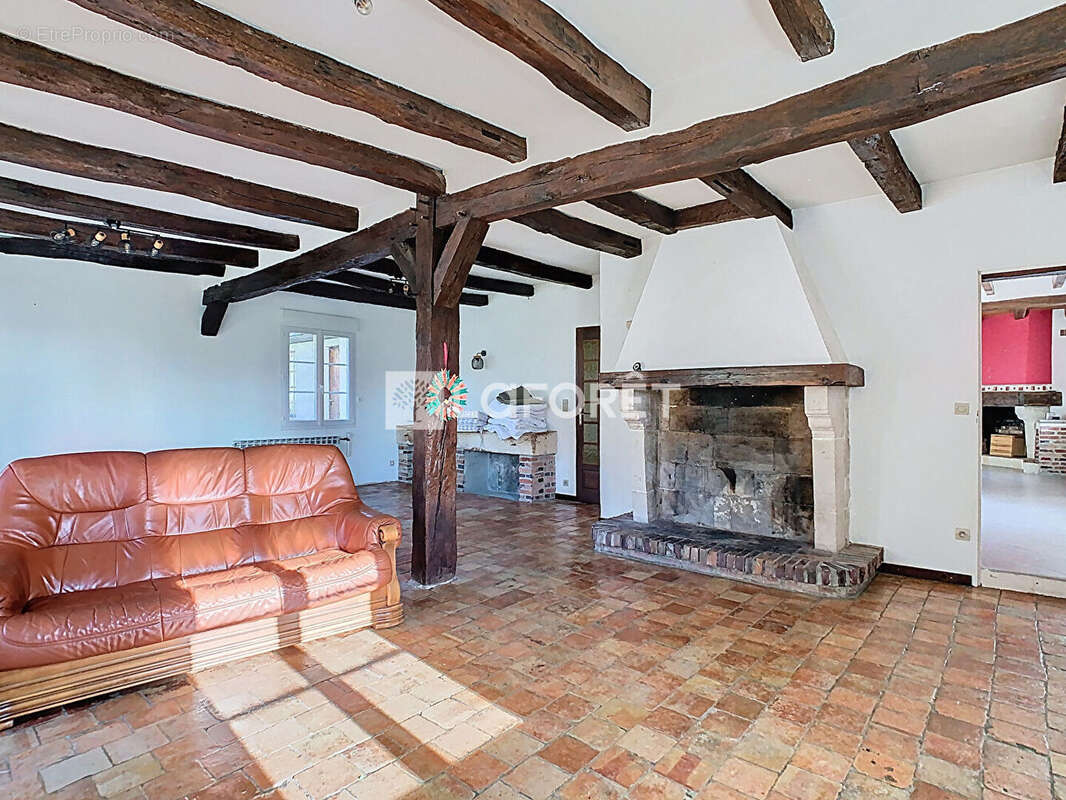 Maison à LA CROIX-EN-CHAMPAGNE