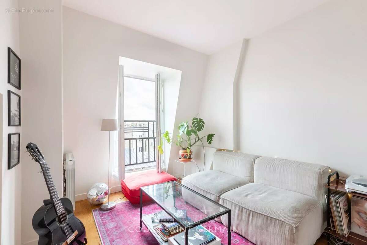 Appartement à PARIS-11E