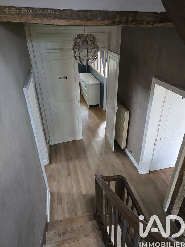 Maison 173 m² à Cellettes  - photo 9