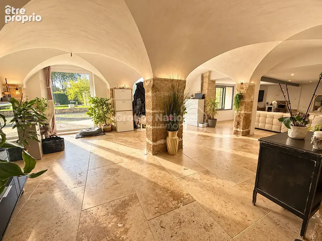 Maison T5 de 180 m² avec garage attenant de 95 m², proche du centre ville de Pélissanne - photo 4
