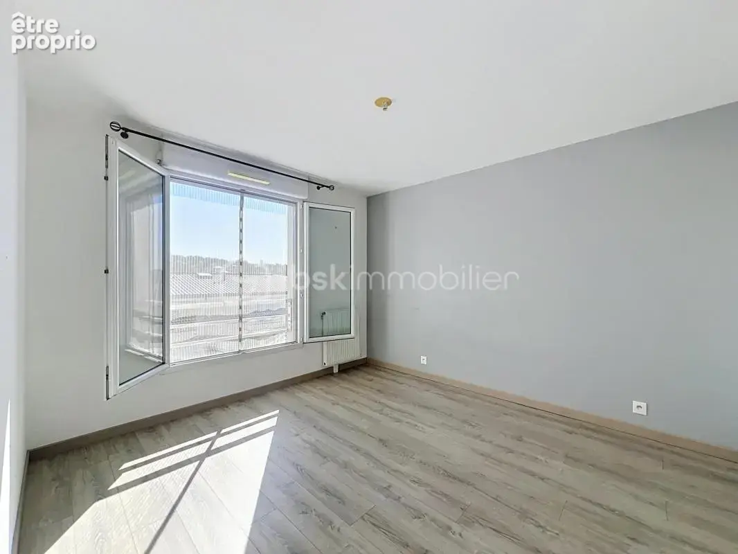  exclusivité – dernier étage avec ascenseur, balcon & parking ! le coup de cœur est au rendez-vous ! - photo 10