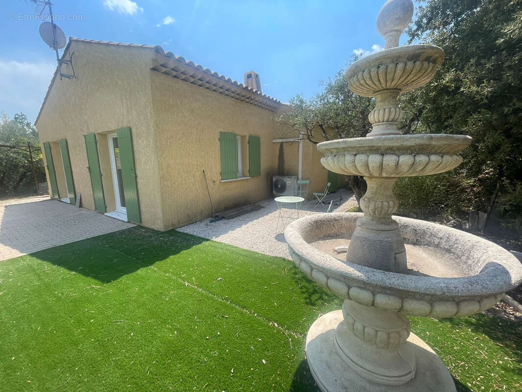 83300 draguignan / flayosc villa de plain pied f5 +piscine+cabanon - photo 4