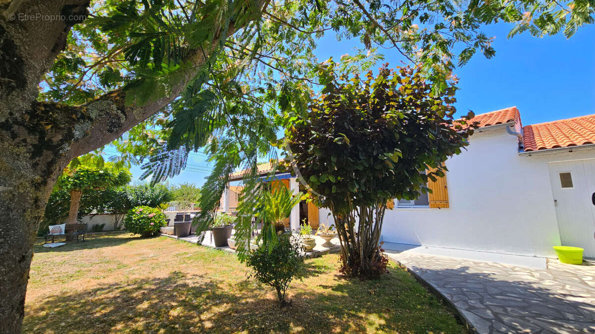 Maison à PORT-DES-BARQUES