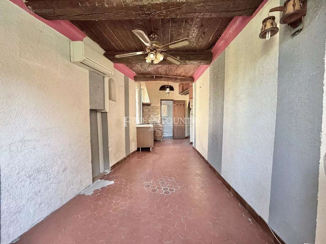 Vente immeuble à Le Cannet , à rénover. - photo 3