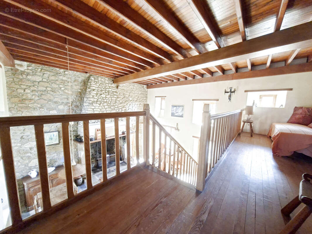 Maison à MONTFARVILLE