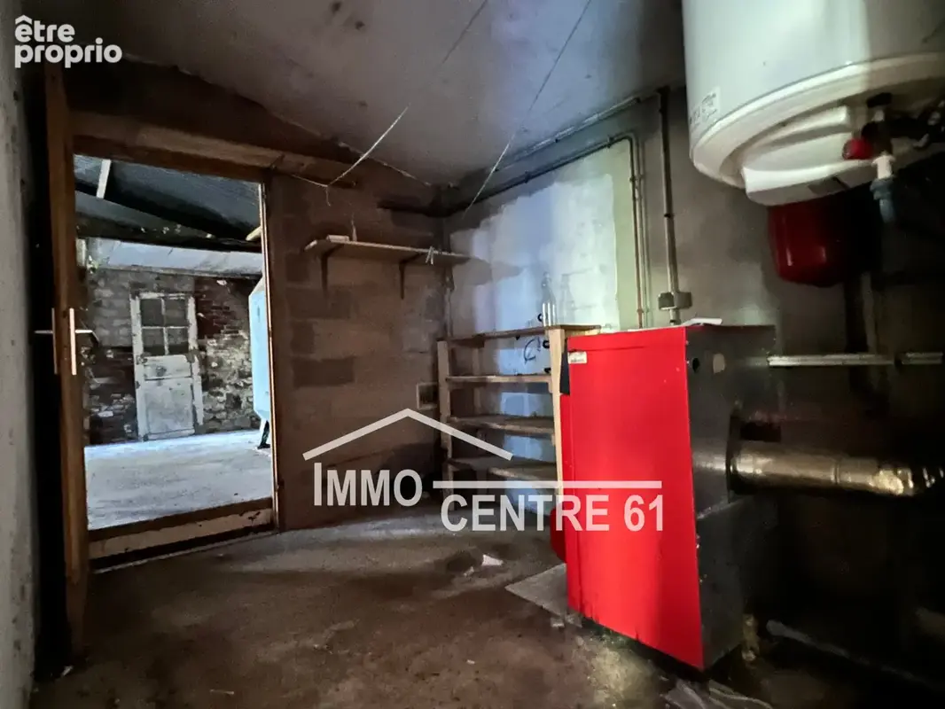 Maison à rénover avec grand garage - photo 11