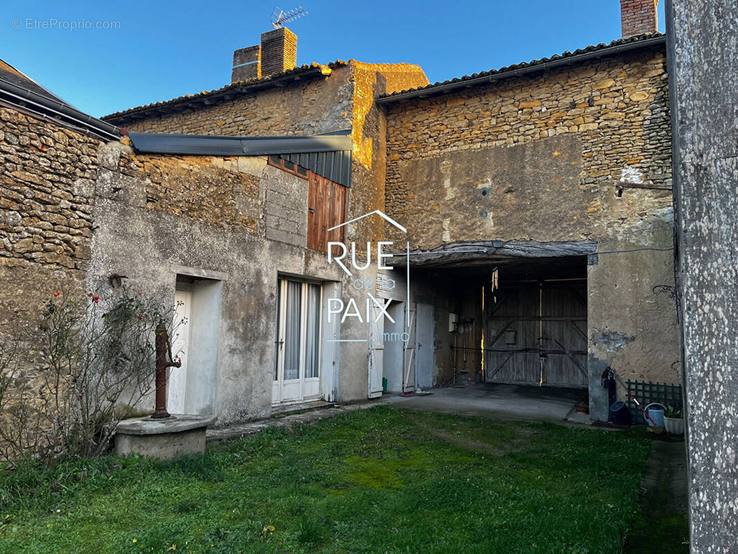 Maison à MONCONTOUR