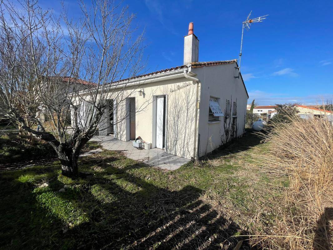 Maison à ECHILLAIS