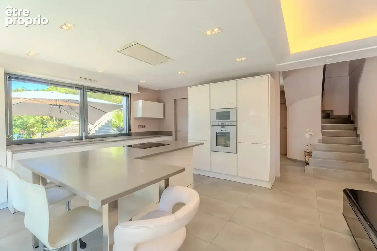 Magnifique villa contemporaine avec piscine et vue mer - photo 9