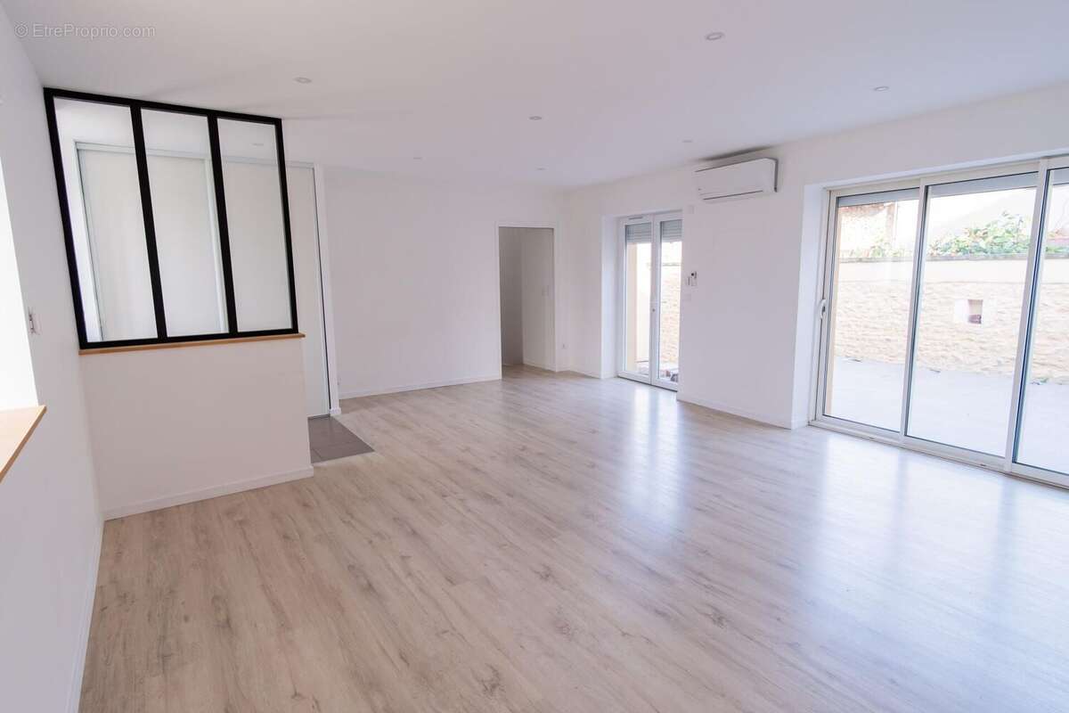 Photo 2 - Maison à ARNAS