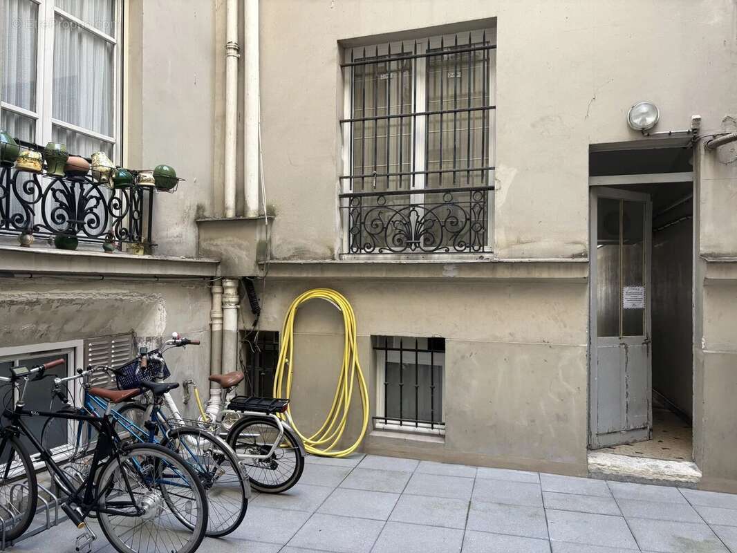 Local atypique à usage de stockage - photo 8
