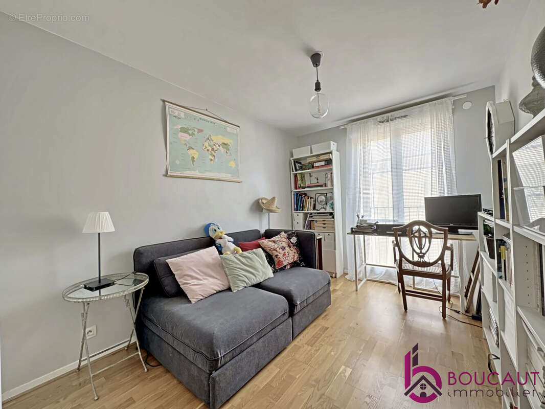 Appartement à LE PLESSIS-ROBINSON