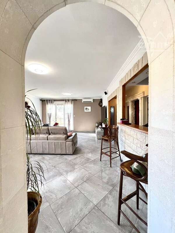 Maison à PORT-SAINT-LOUIS-DU-RHONE