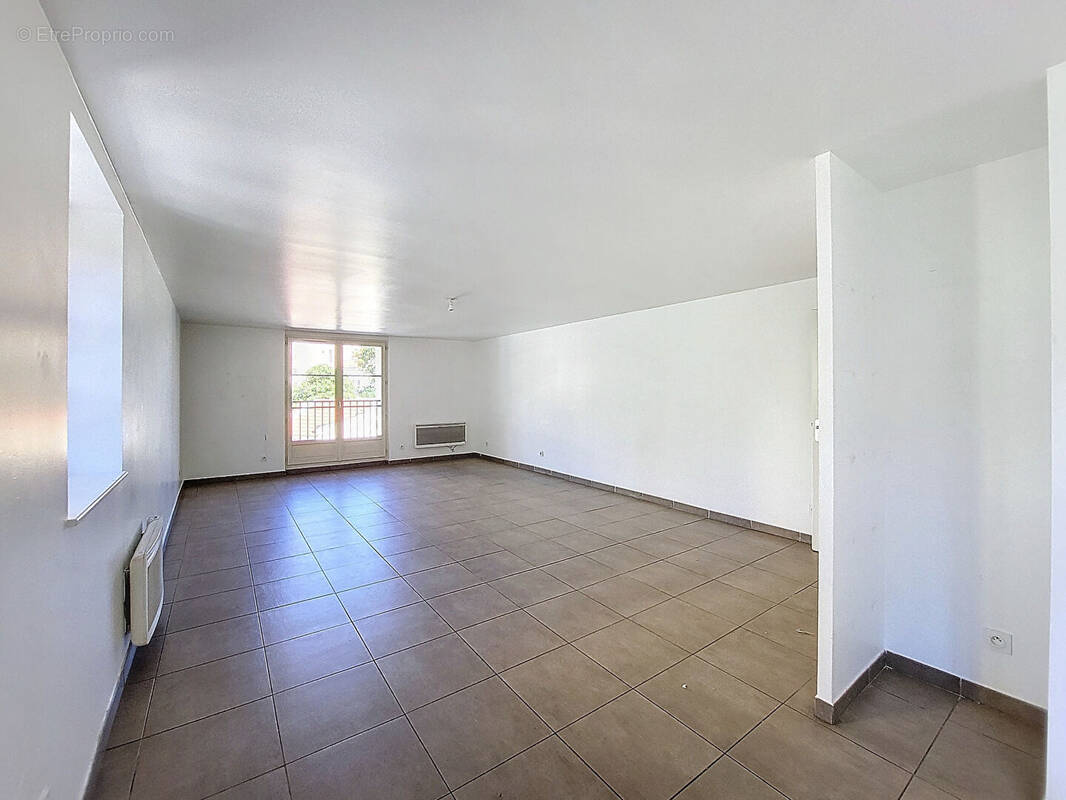 Appartement à HYERES