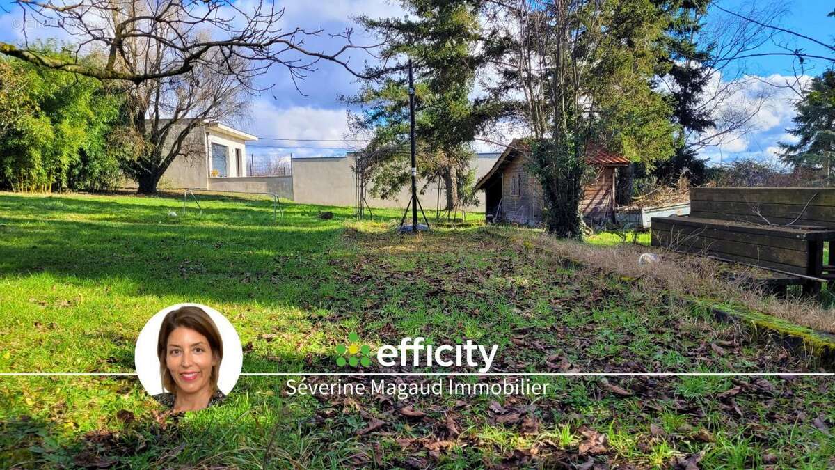 Terrain à PONTCHARRA-SUR-TURDINE