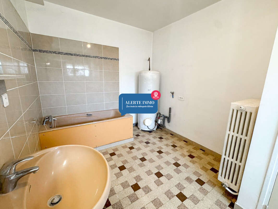 Maison à LA NEUVILLE