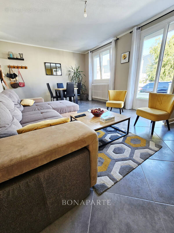 Maison à DONGES