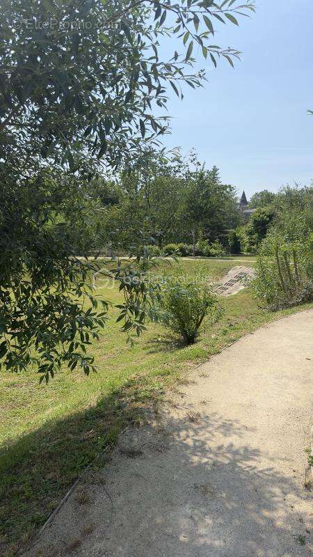 Appartement à HARDRICOURT