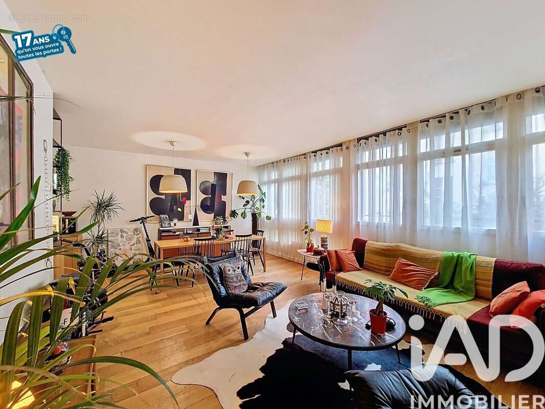 Photo 2 - Appartement à SAINT-DENIS